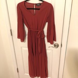 Lulus fall midi dress! 🍁